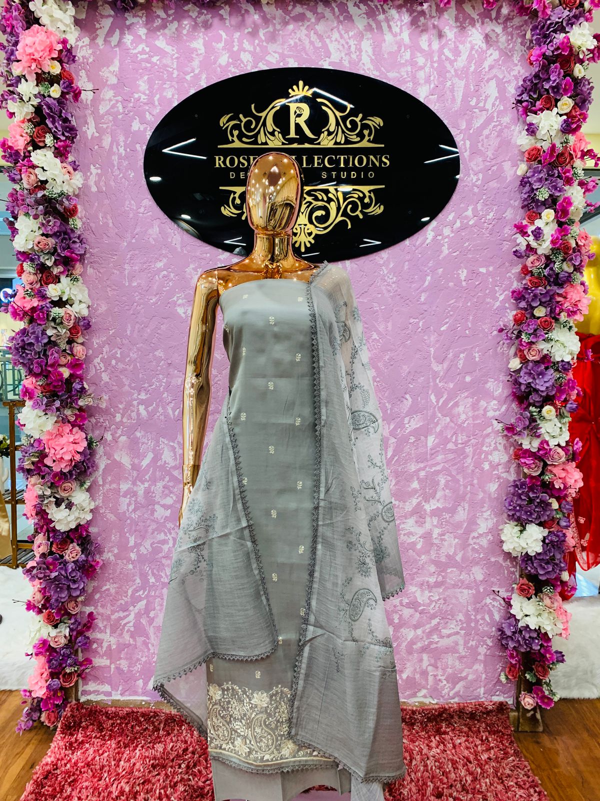 gray and white texture